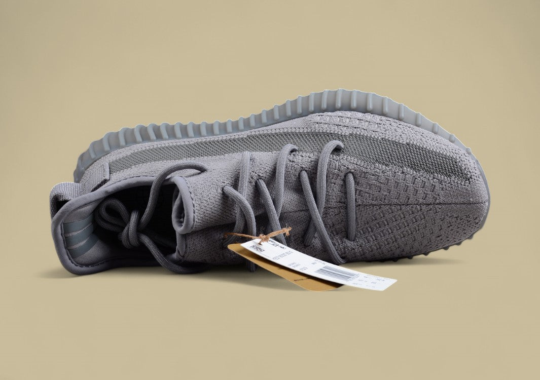 Ad Yeezy 350 Boost V2 Space Ash Space Gray Replica
