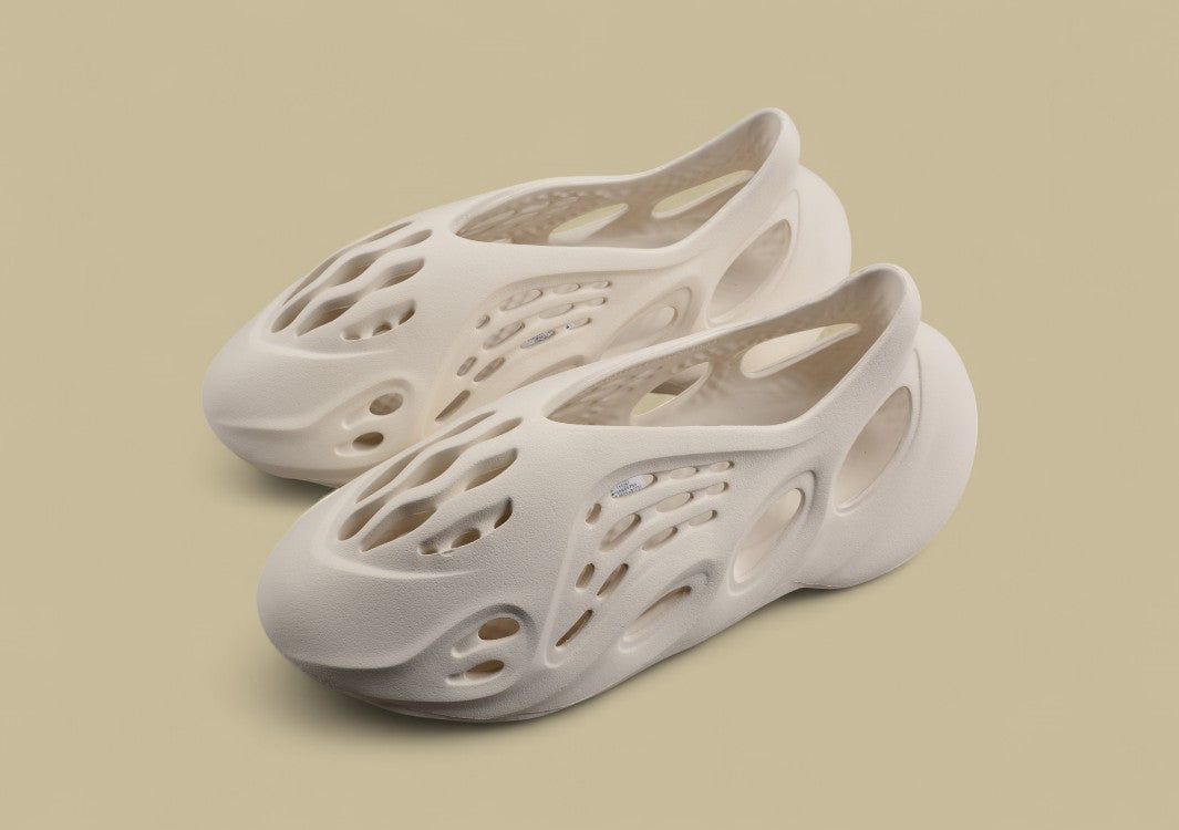 Adidas Originals Yeezy Foam Runner Sand Hole Slip-Ons