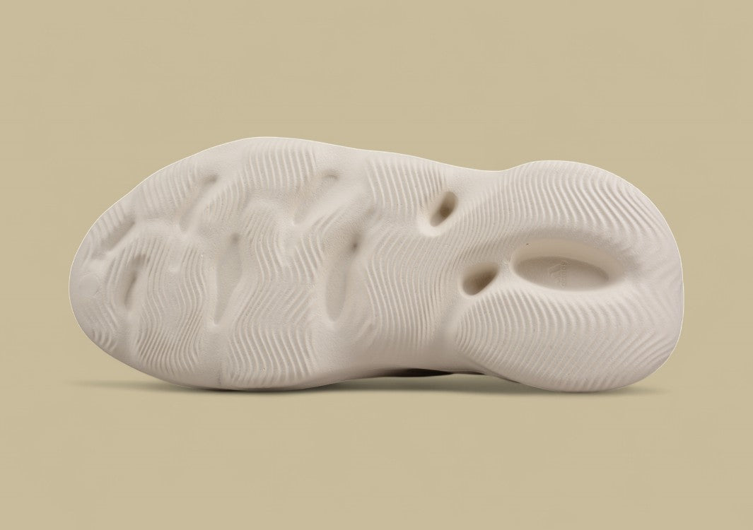 Adidas Originals Yeezy Foam Runner Sand Hole Slip-Ons