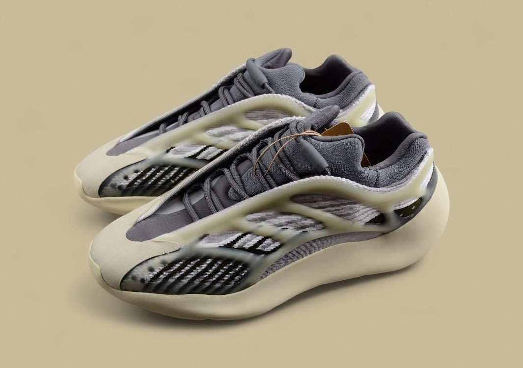 Adidas Yeezy 700 V3 Kanye West Black White Gray Gradient Running Shoes