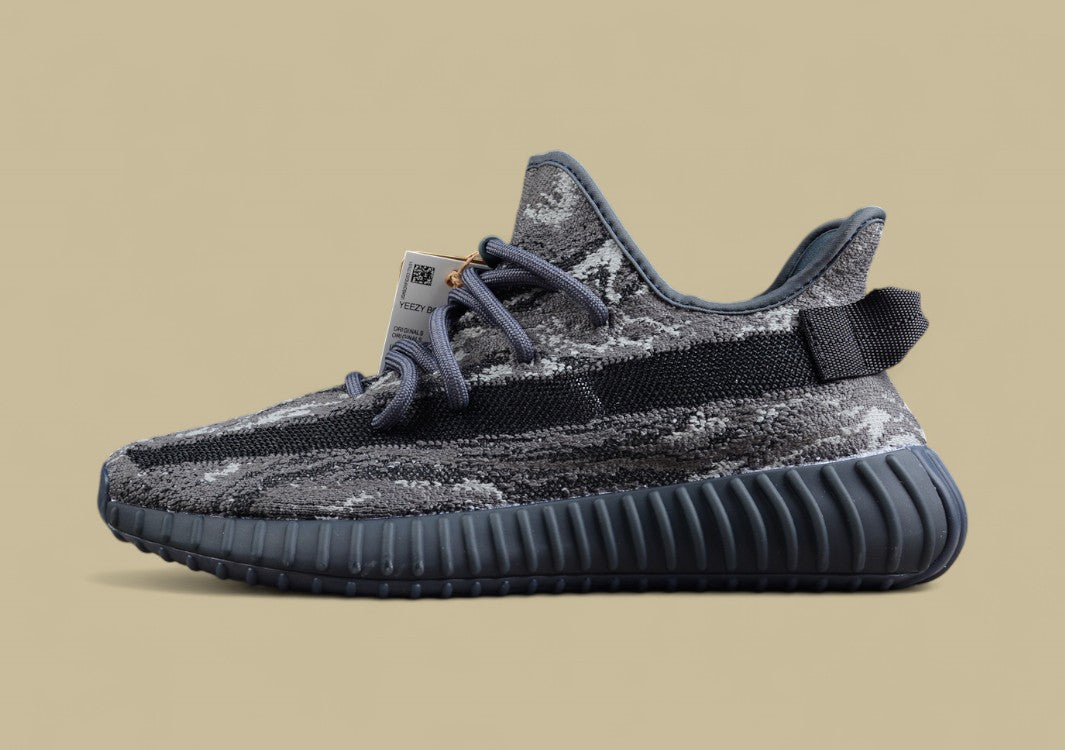 Adidas Yeezy Boost 350 V2 Coconut Black Dragon Kanye West Explosive New Colorway