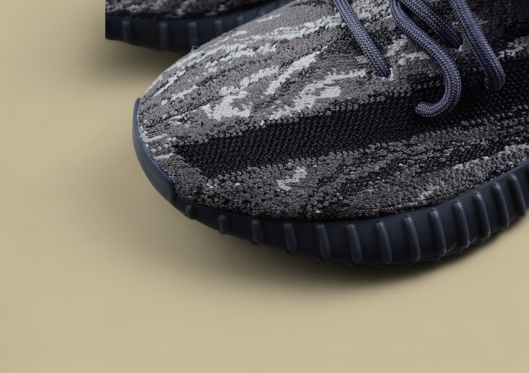 Adidas Yeezy Boost 350 V2 Coconut Black Dragon Kanye West Explosive New Colorway