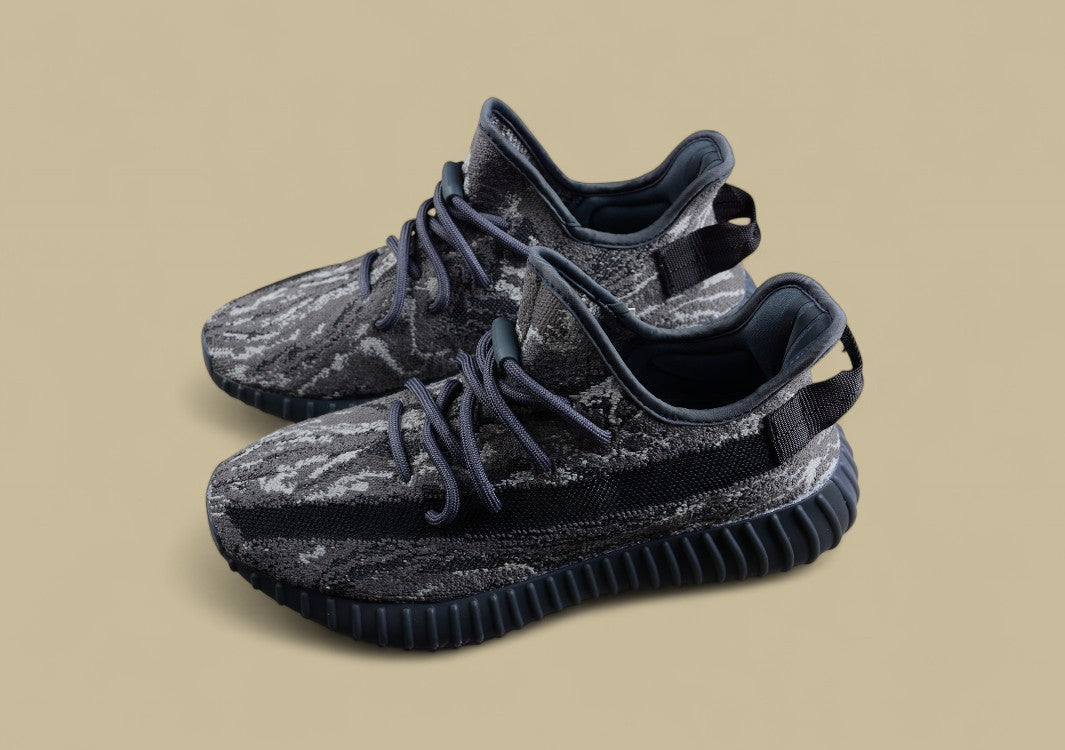 Adidas Yeezy Boost 350 V2 Coconut Black Dragon Kanye West Explosive New Colorway