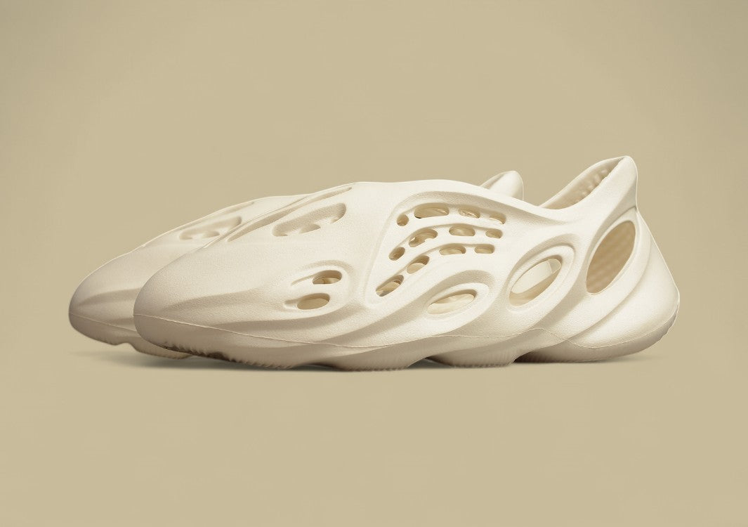 Adidas Yeezy Foam Runner MXT Moon Grey Mixed Tone Design