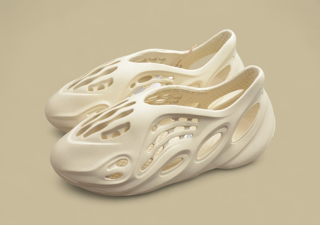 Adidas Yeezy Foam Runner MXT Moon Grey Mixed Tone Design