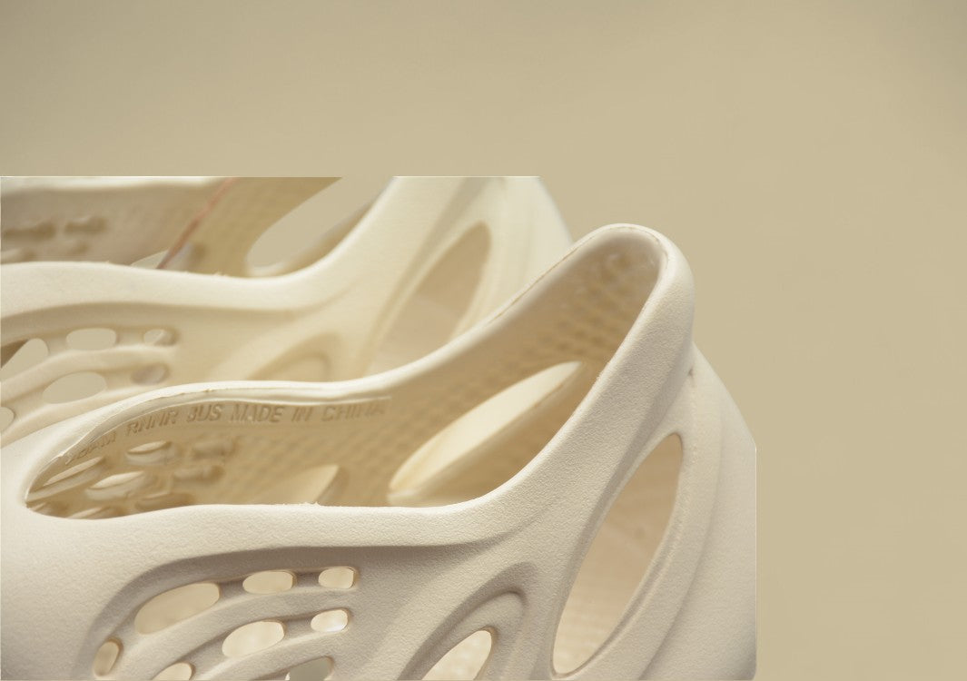 Adidas Yeezy Foam Runner MXT Moon Grey Mixed Tone Design