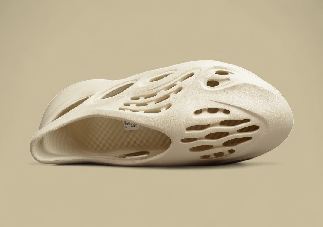 Adidas Yeezy Foam Runner MXT Moon Grey Mixed Tone Design