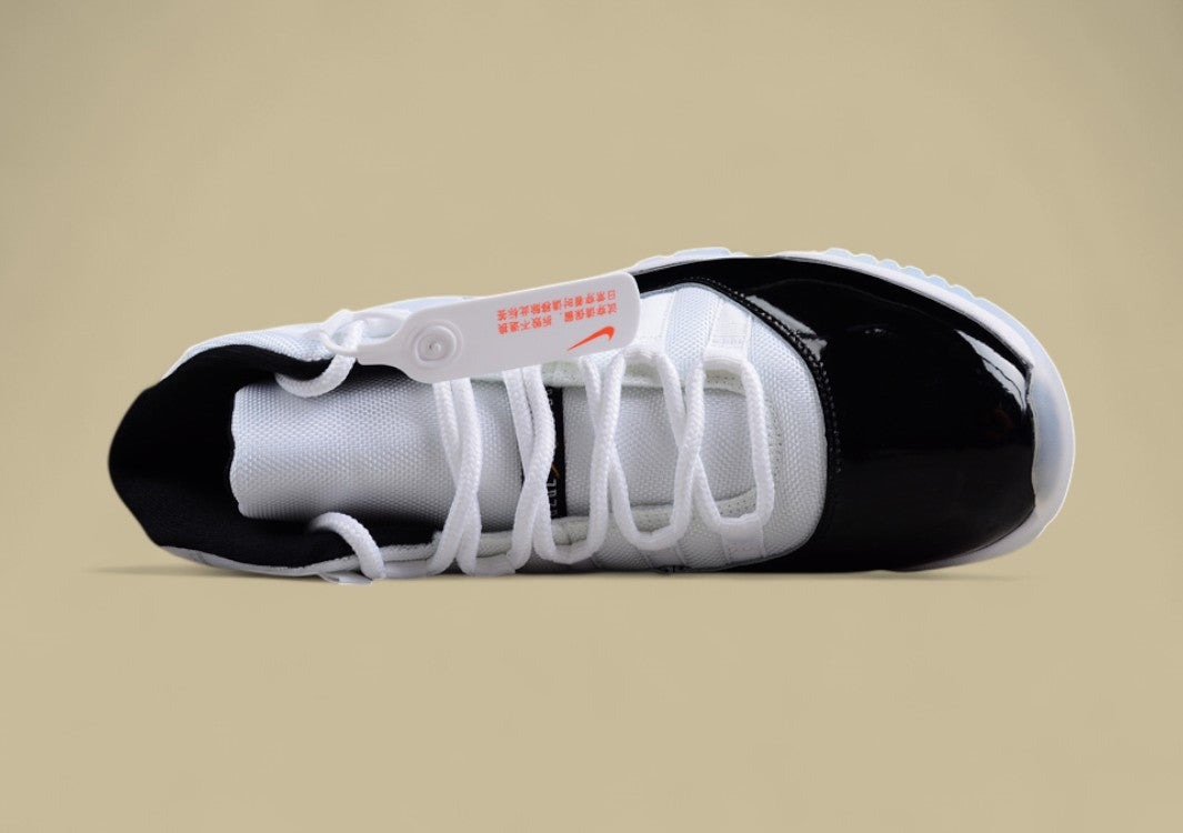 Air Jordan 11 Concord