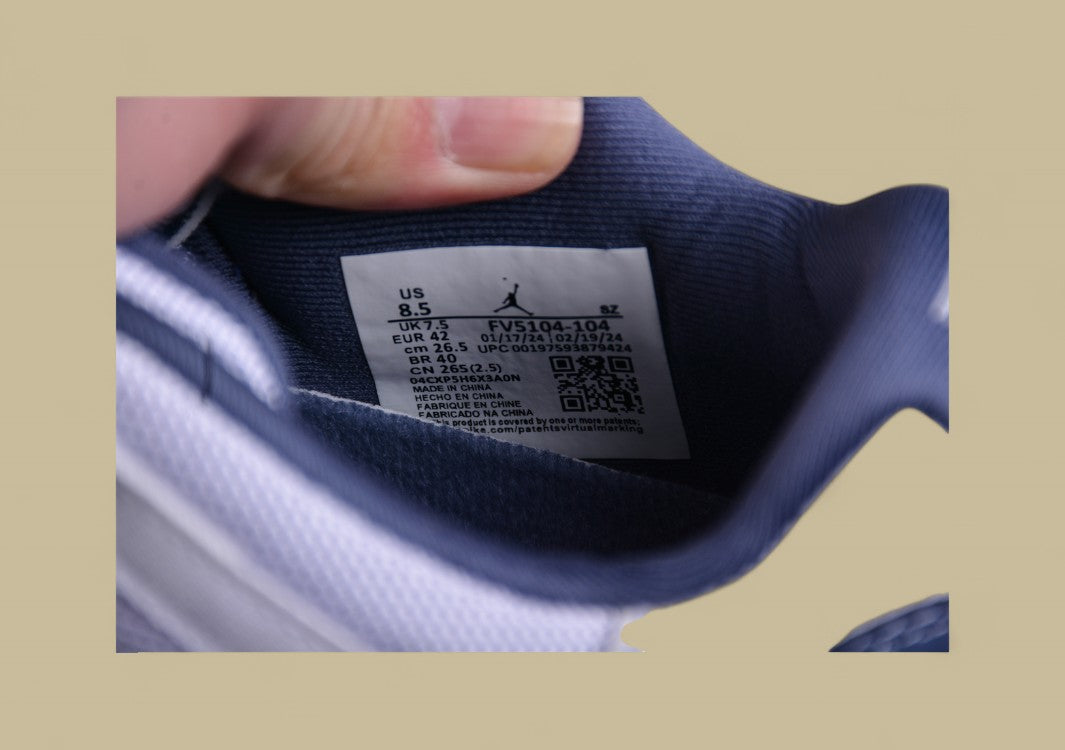 Air Jordan 11 Low "Diffused Blue"