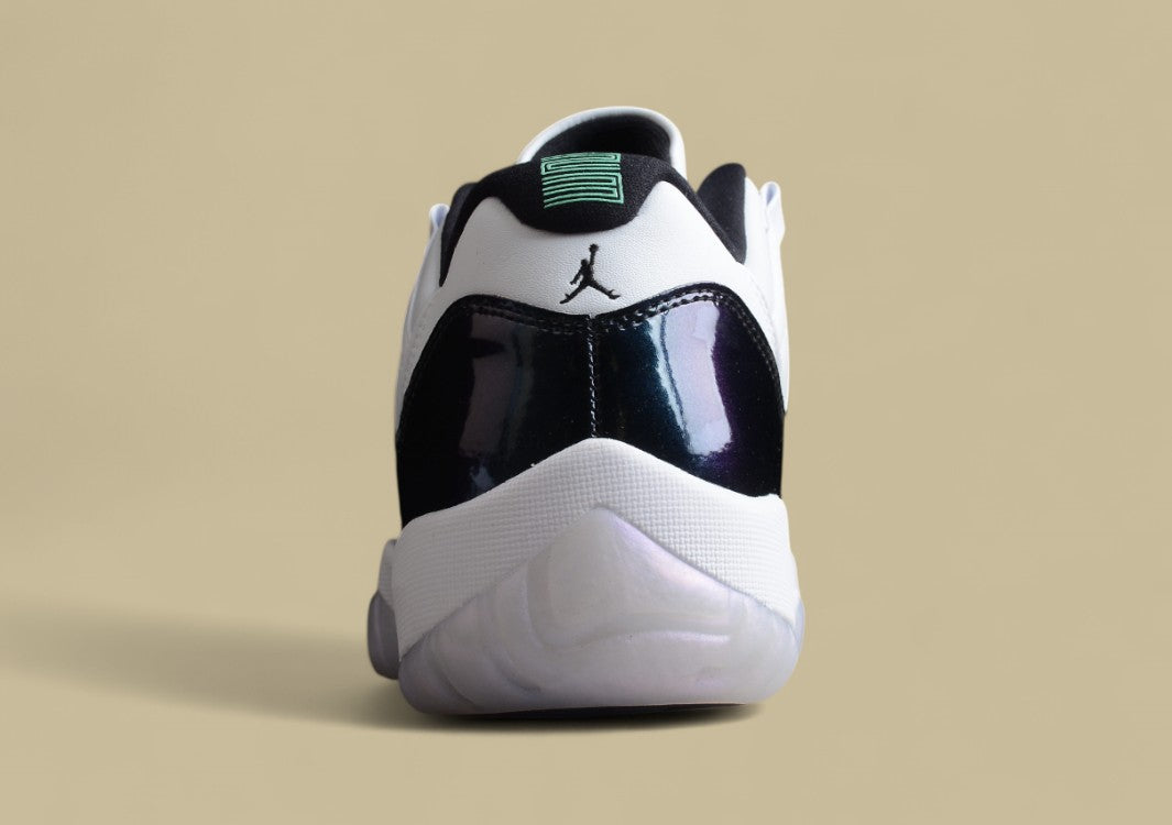 Air Jordan 11 Low " Easter "