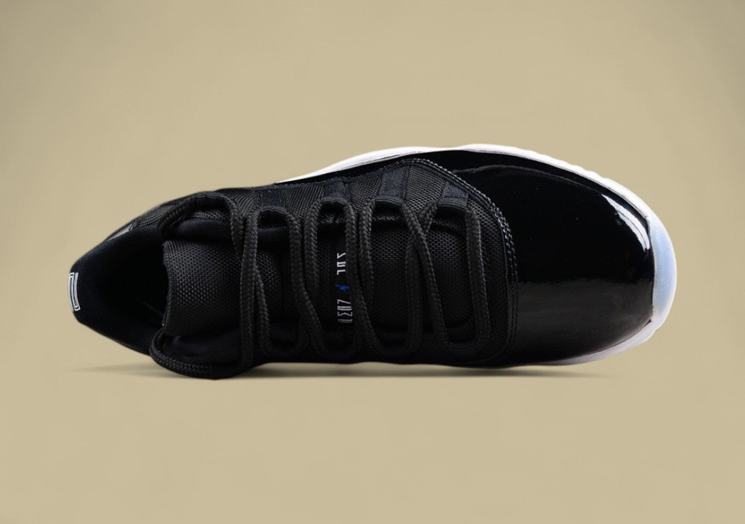 Air Jordan 11 Low "Space Jam"