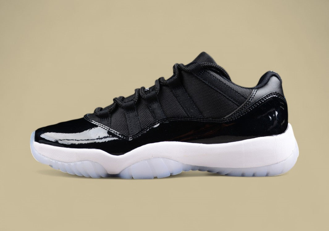 Air Jordan 11 Low "Space Jam"