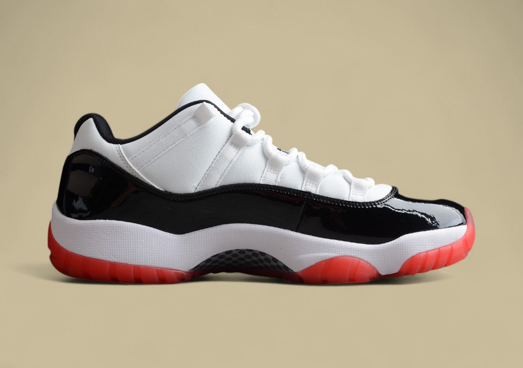 Air Jordan 11 Retro Low "Concord Bred"