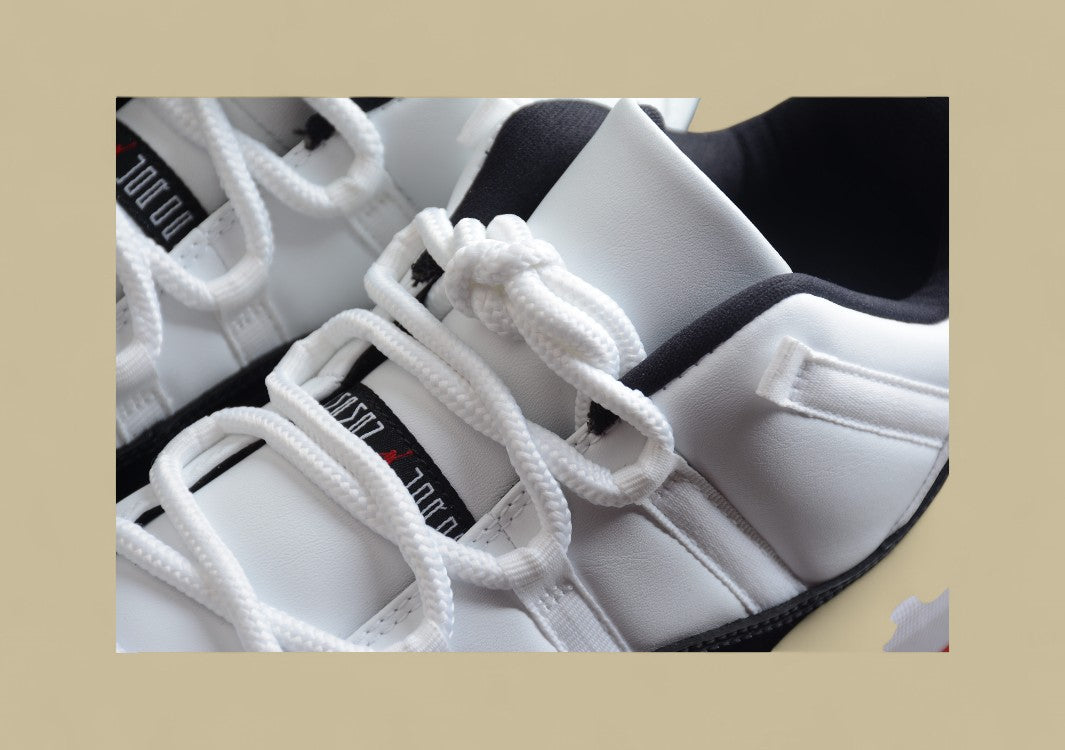 Air Jordan 11 Retro Low "Concord Bred"