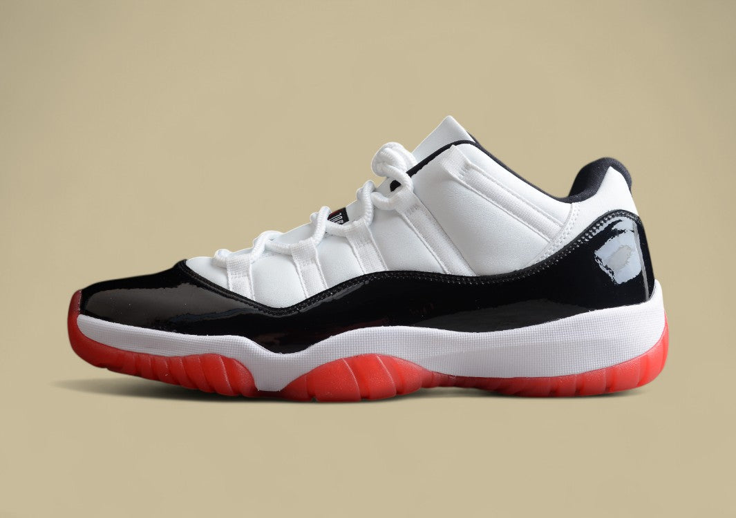 Air Jordan 11 Retro Low "Concord Bred"