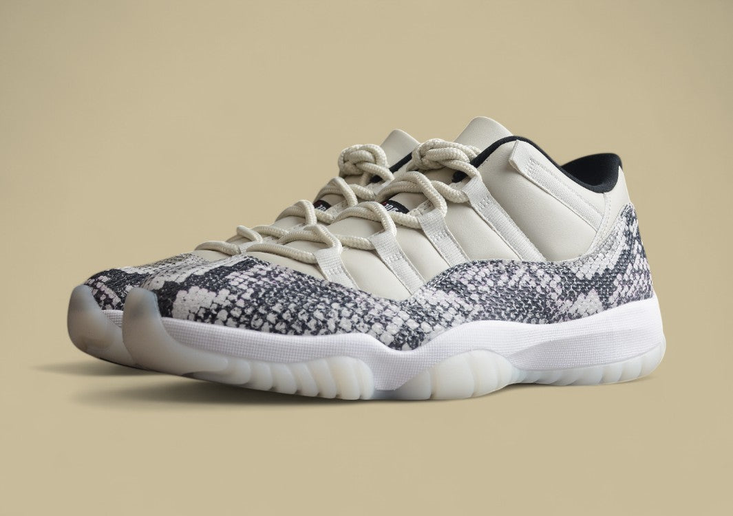 Air Jordan 11 Retro Low " Pure Violet "