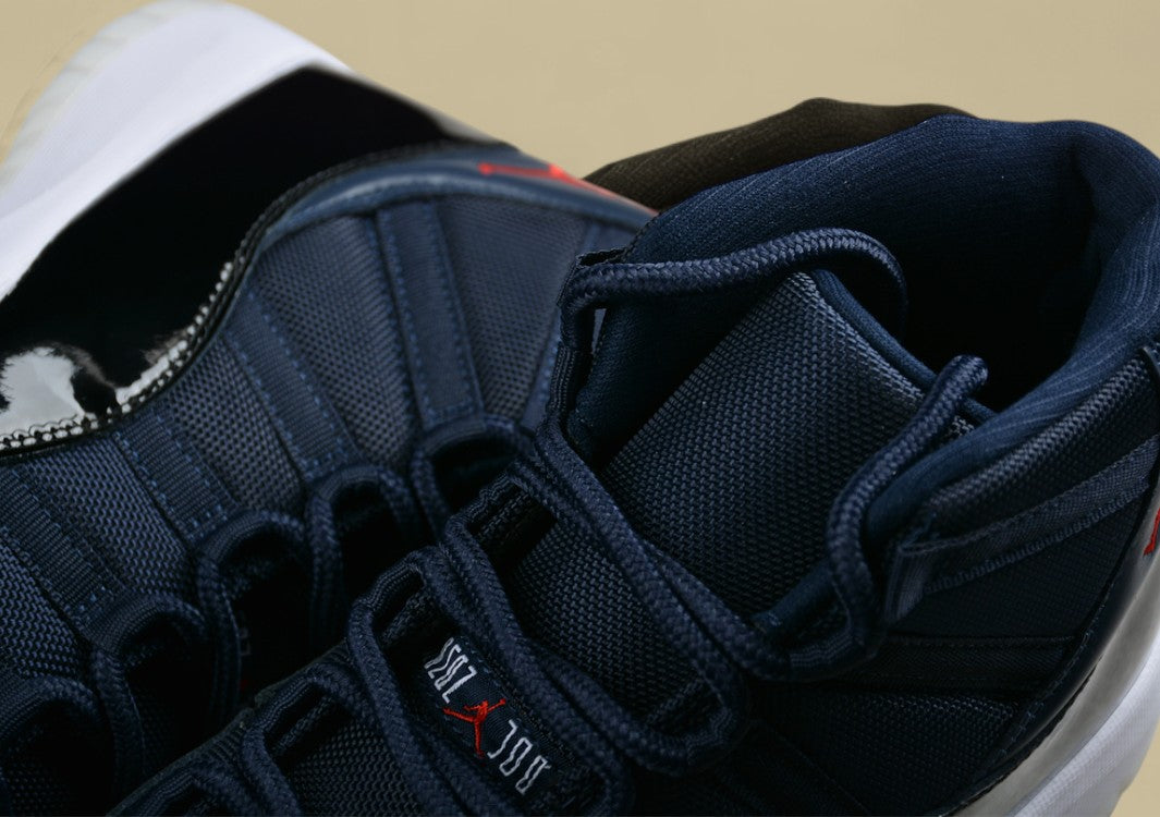 Air Jordan 11 Retro Midnight Navy White