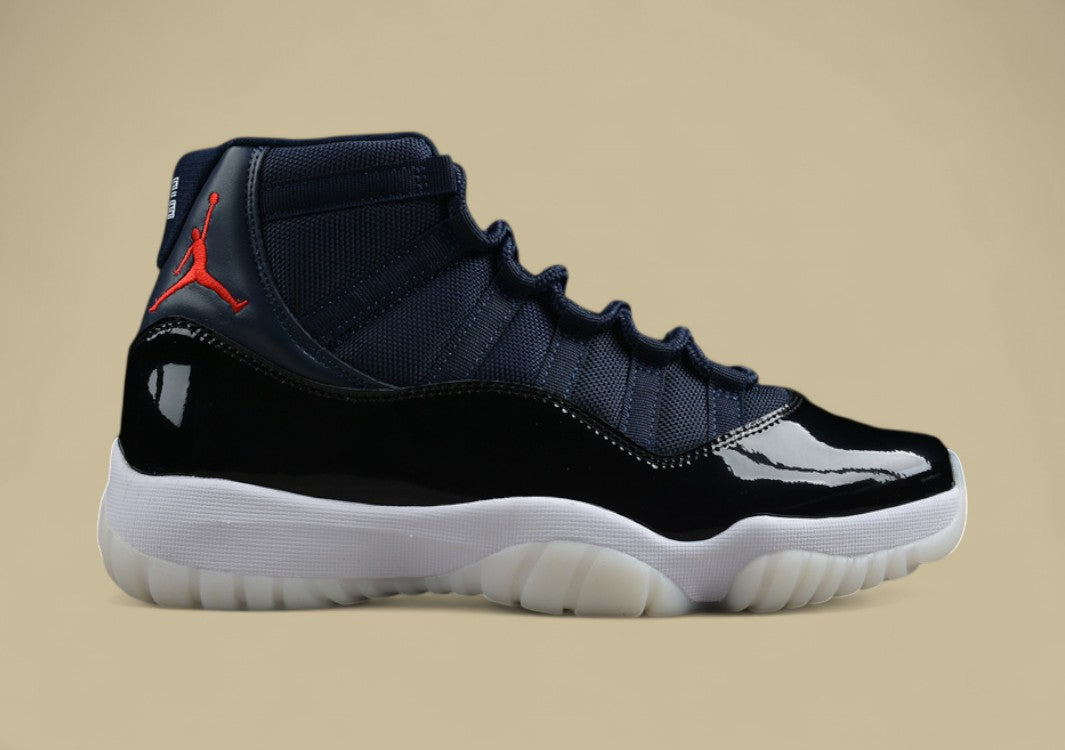Air Jordan 11 Retro Midnight Navy White