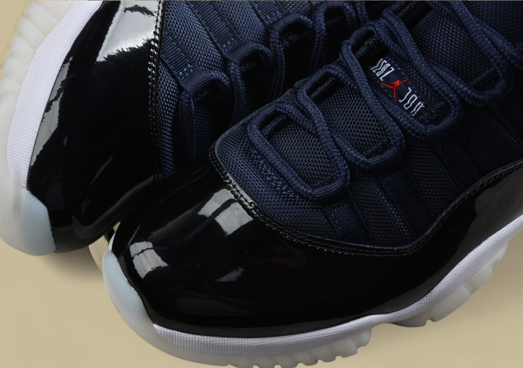 Air Jordan 11 Retro Midnight Navy White