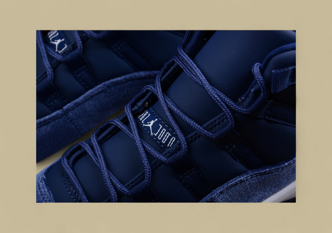 Air Jordan 11 Velvet "Midnight Navy"
