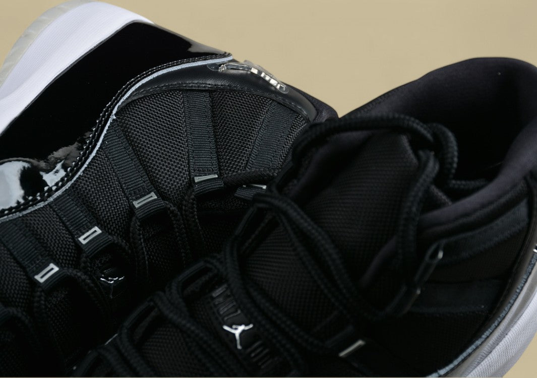 Air Jordan 11“25th Anniversary”