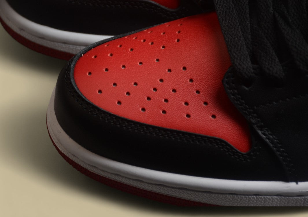 Air Jordan 1 Low "Dark Smoke Grev"