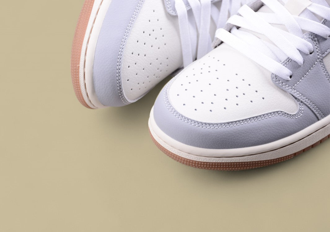 Air Jordan 1 Low SE "Denim Swoosh