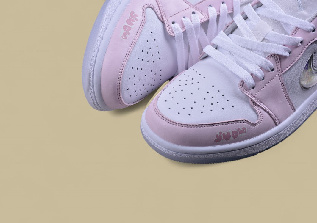 Air Jordan 1 Low SE "Little Puppy – Pastel Pink"