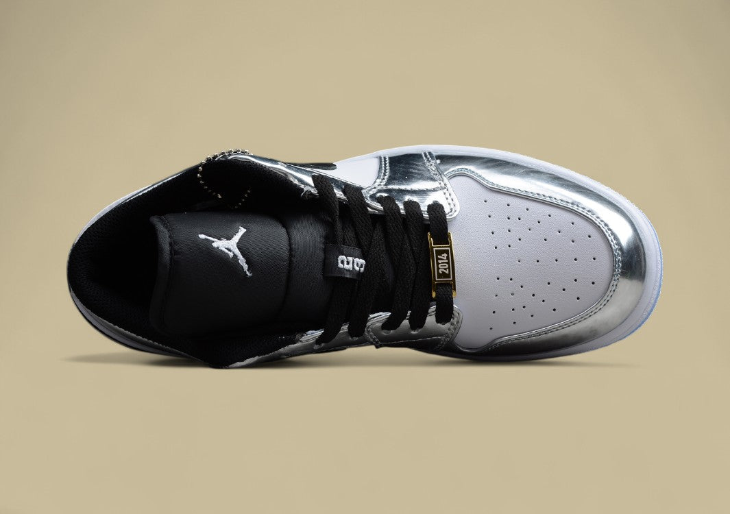 Air Jordan 1 Low SE “Silver Metallic”