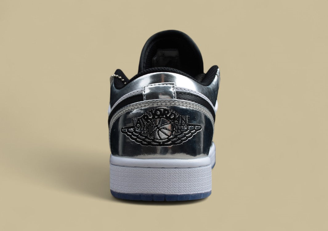 Air Jordan 1 Low SE “Silver Metallic”