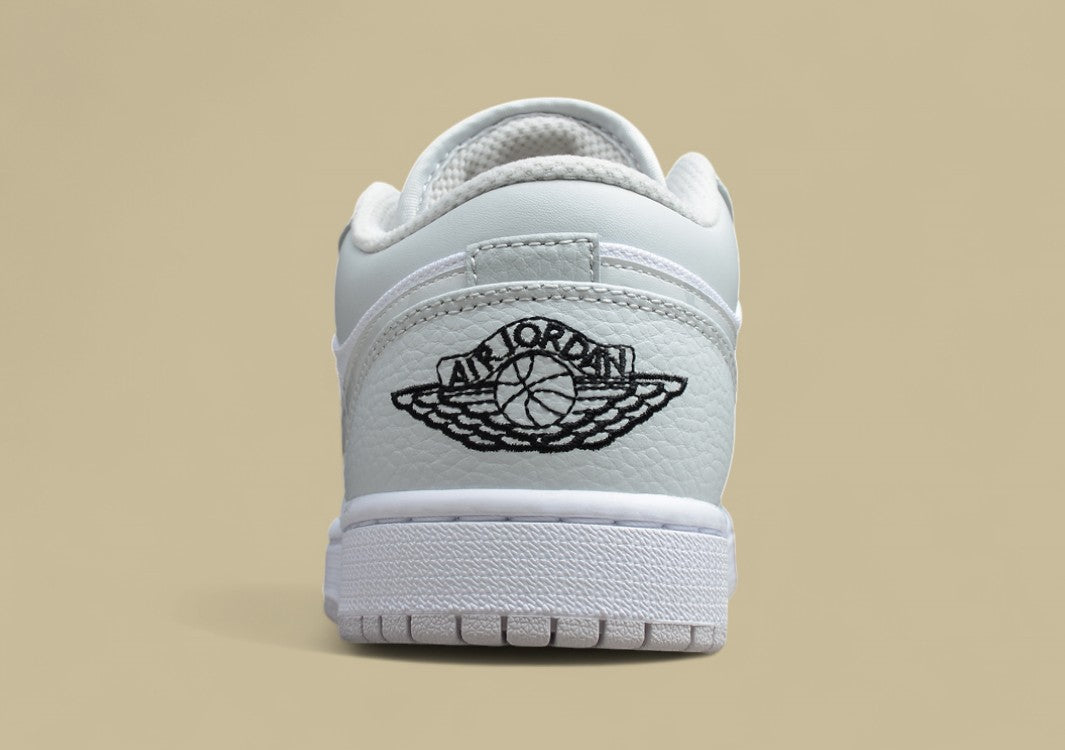 Air Jordan 1 Low SE “Tech Grey”