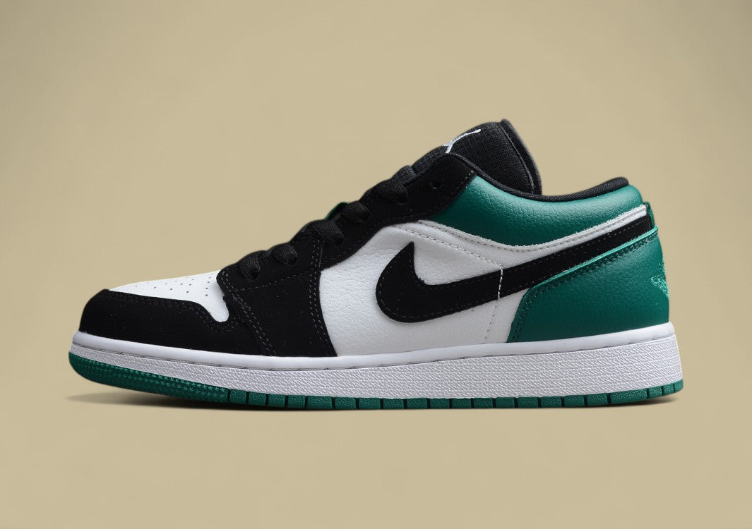 Air Jordan 1 Low “Pine Green”
