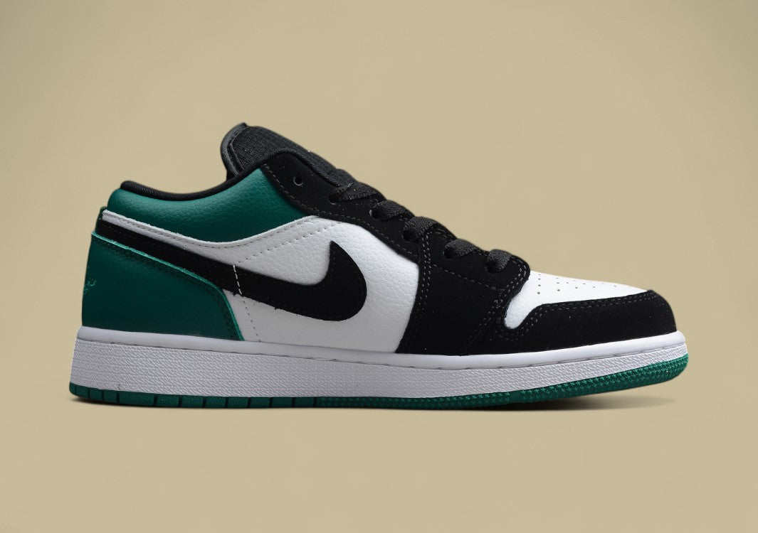 Air Jordan 1 Low “Pine Green”