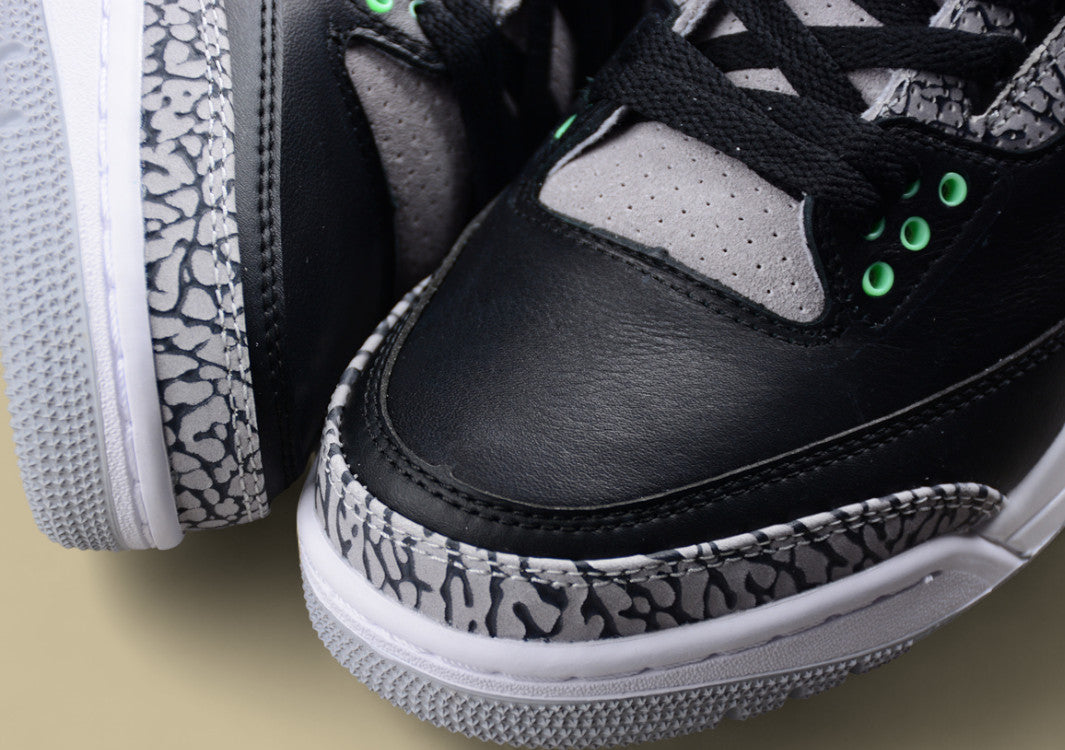 Air Jordan 3 "Green Glow"