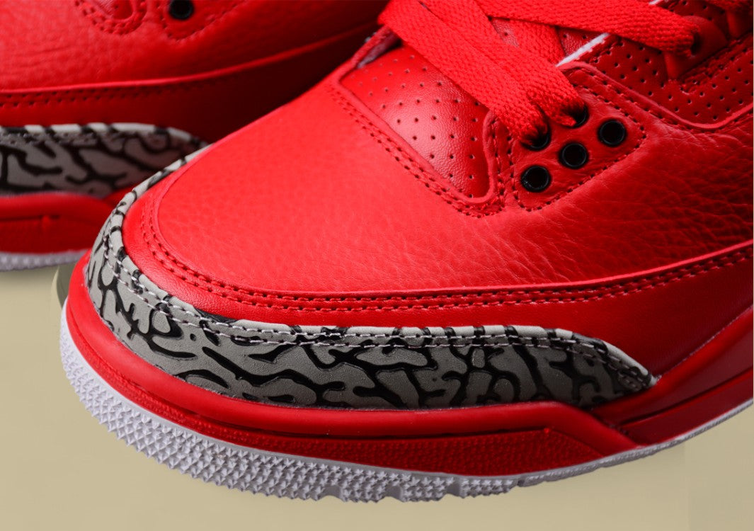 Air Jordan 3“Varsity Red”