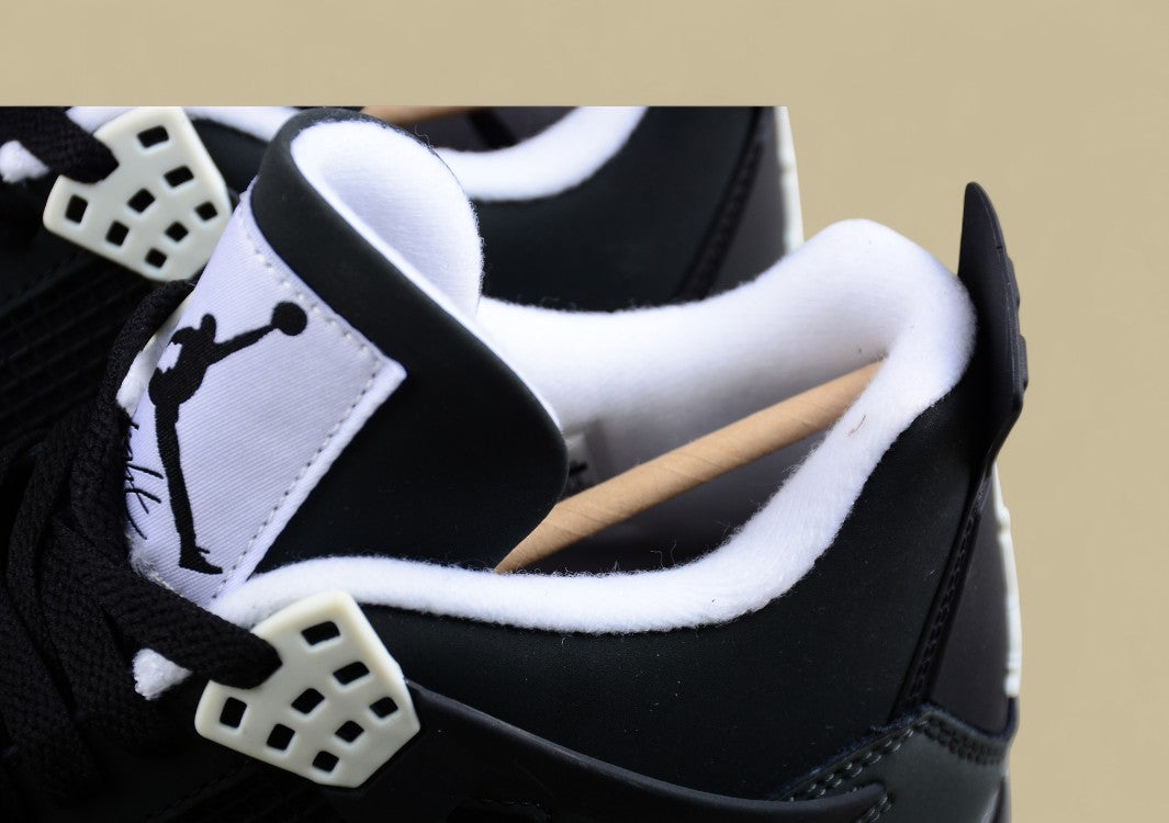 Air Jordan 4 Georgetown Fear Pack