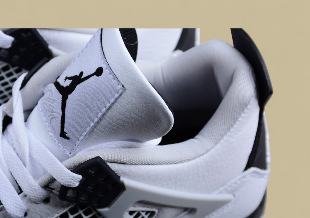 Air Jordan 4 "Military Black"