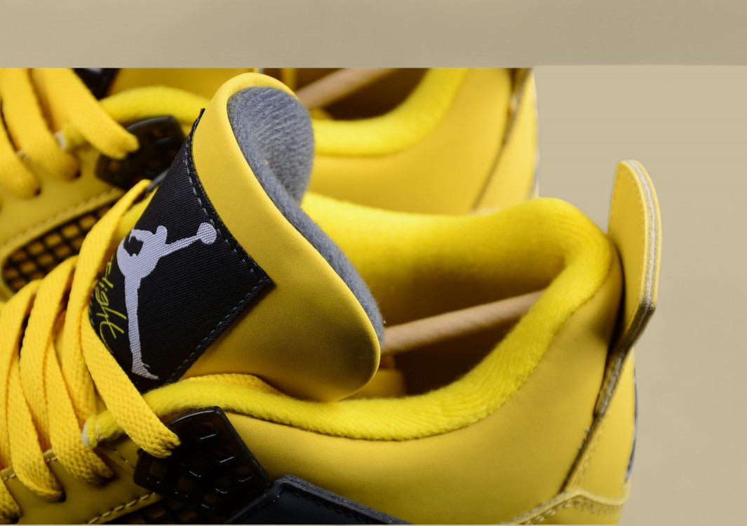 Air Jordan 4 Retro "Lightning"