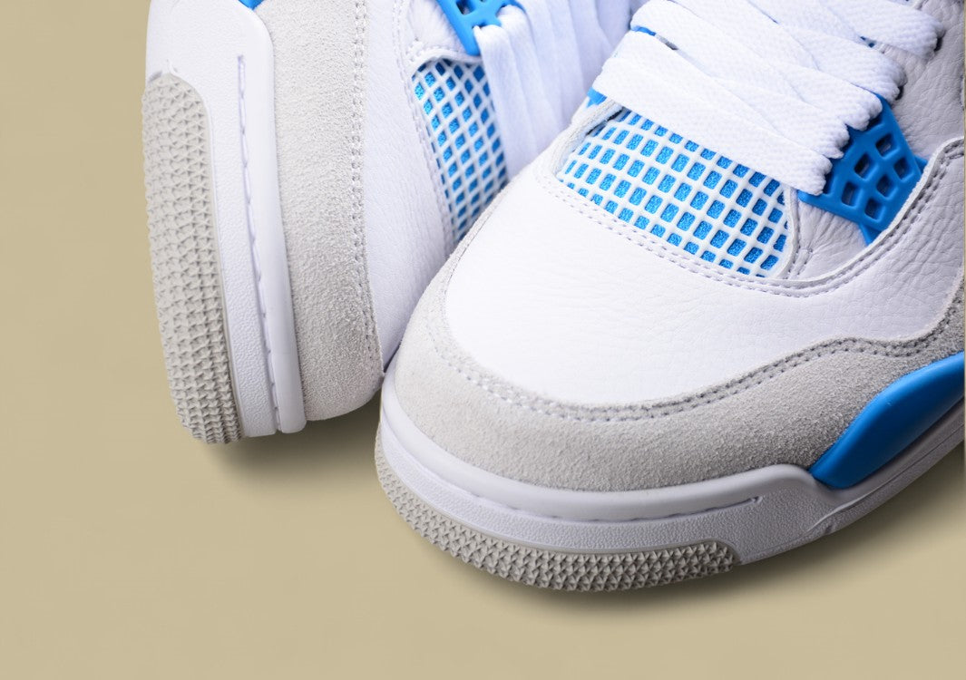 Air Jordan 4 Retro "Military Blue"