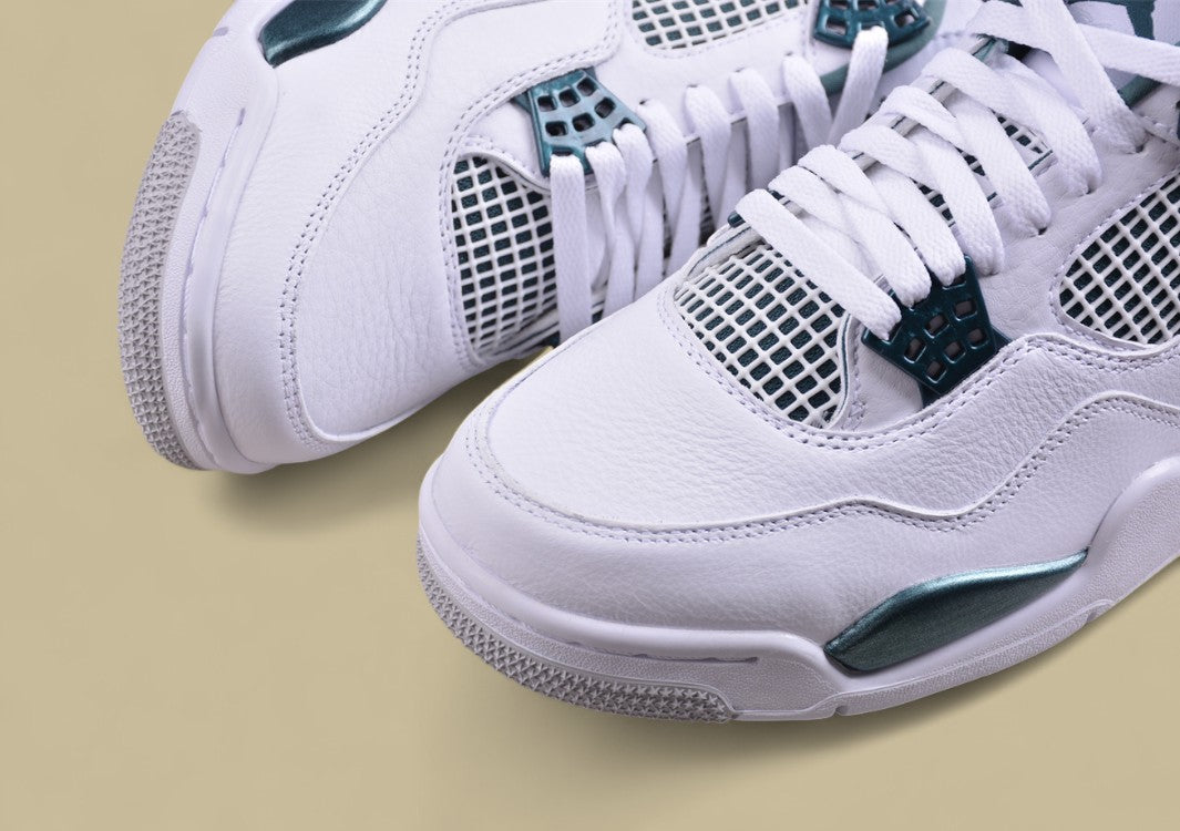 Air Jordan 4 Retro "Oxidized Gree"