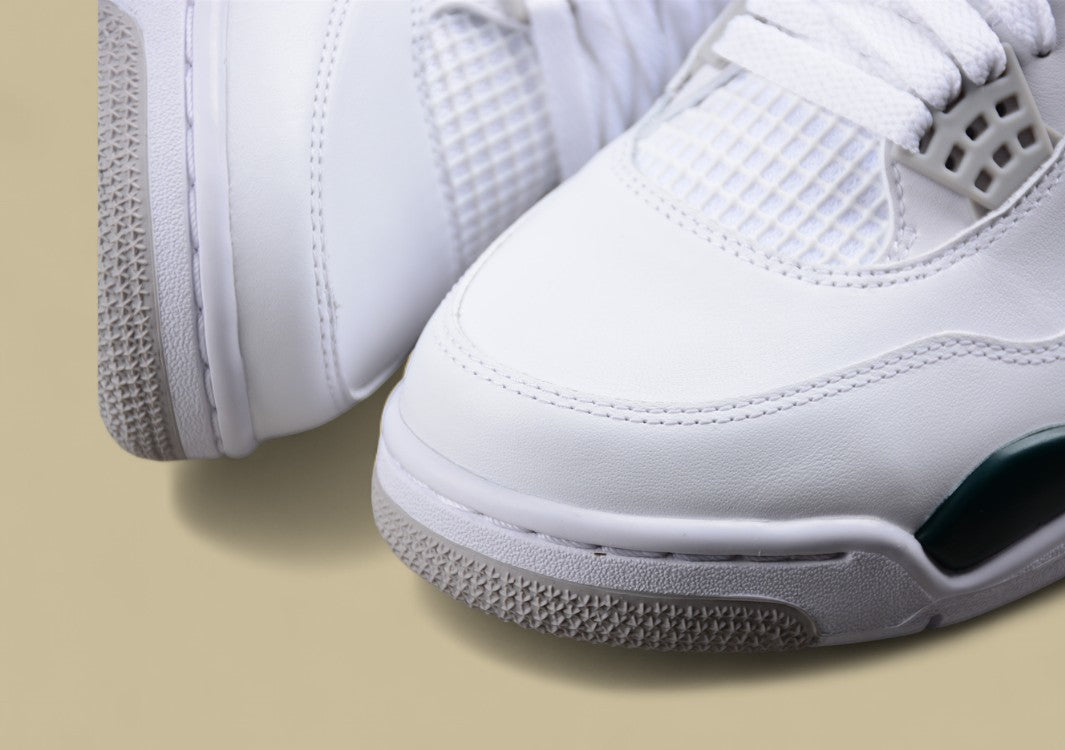 Air Jordan 4 Retro "Oxidized Green"