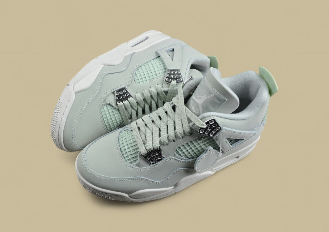Air Jordan 4 Retro Seafoam