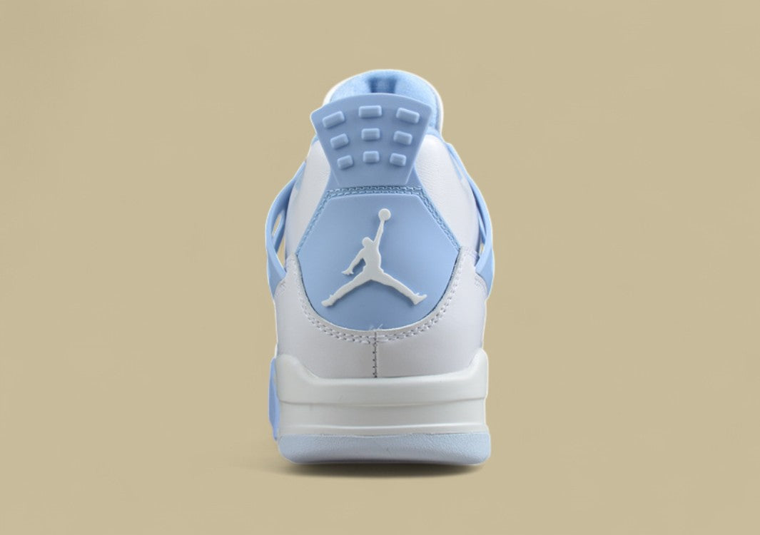 Air Jordan 4 Retro "University Blue