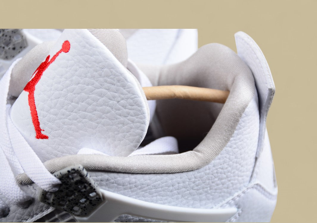 Air Jordan 4 Retro "White Oreo"