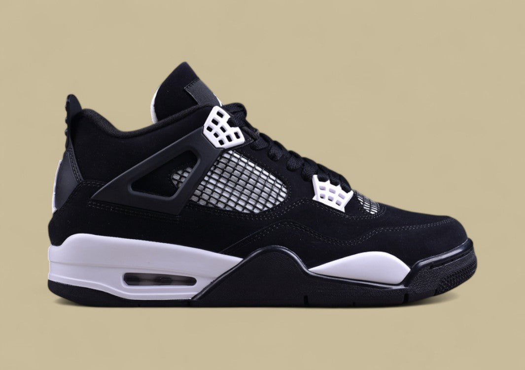 Air Jordan 4 Retro "White Thunder"