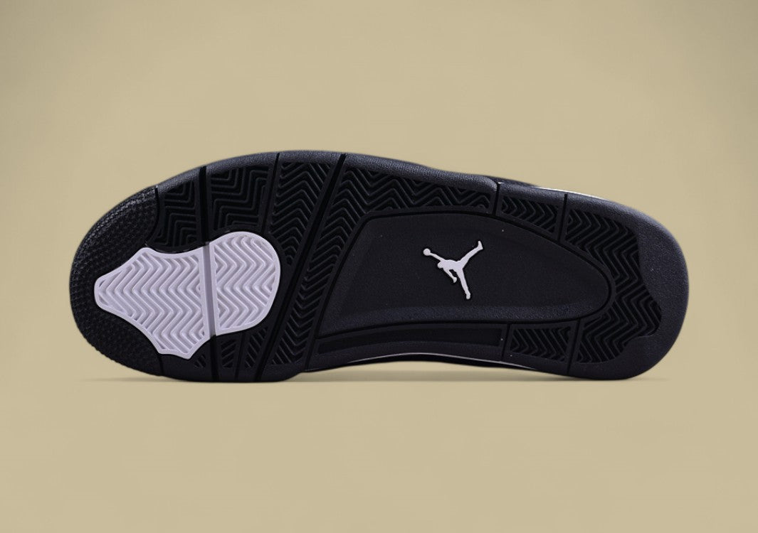 Air Jordan 4 Retro "White Thunder"
