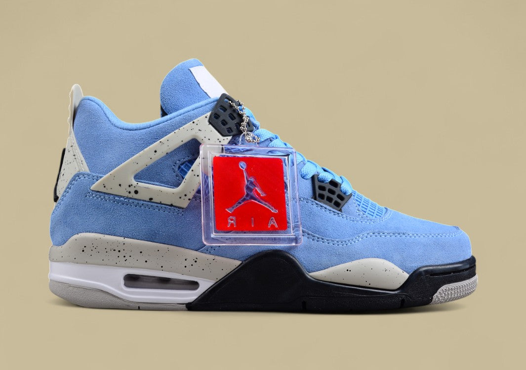 Air Jordan 4 SE "University Blue"