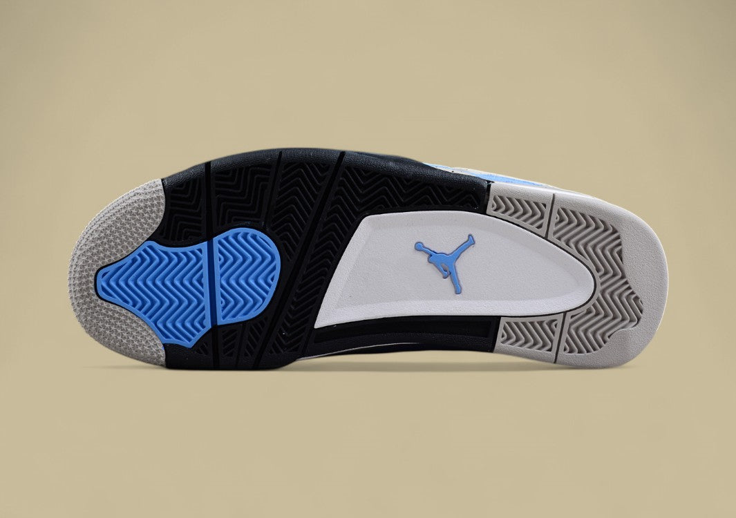 Air Jordan 4 SE "University Blue"