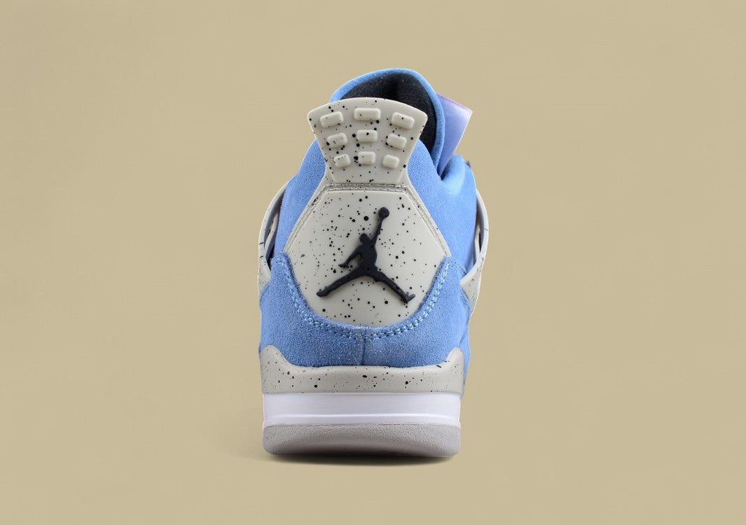 Air Jordan 4 SE "University Blue"