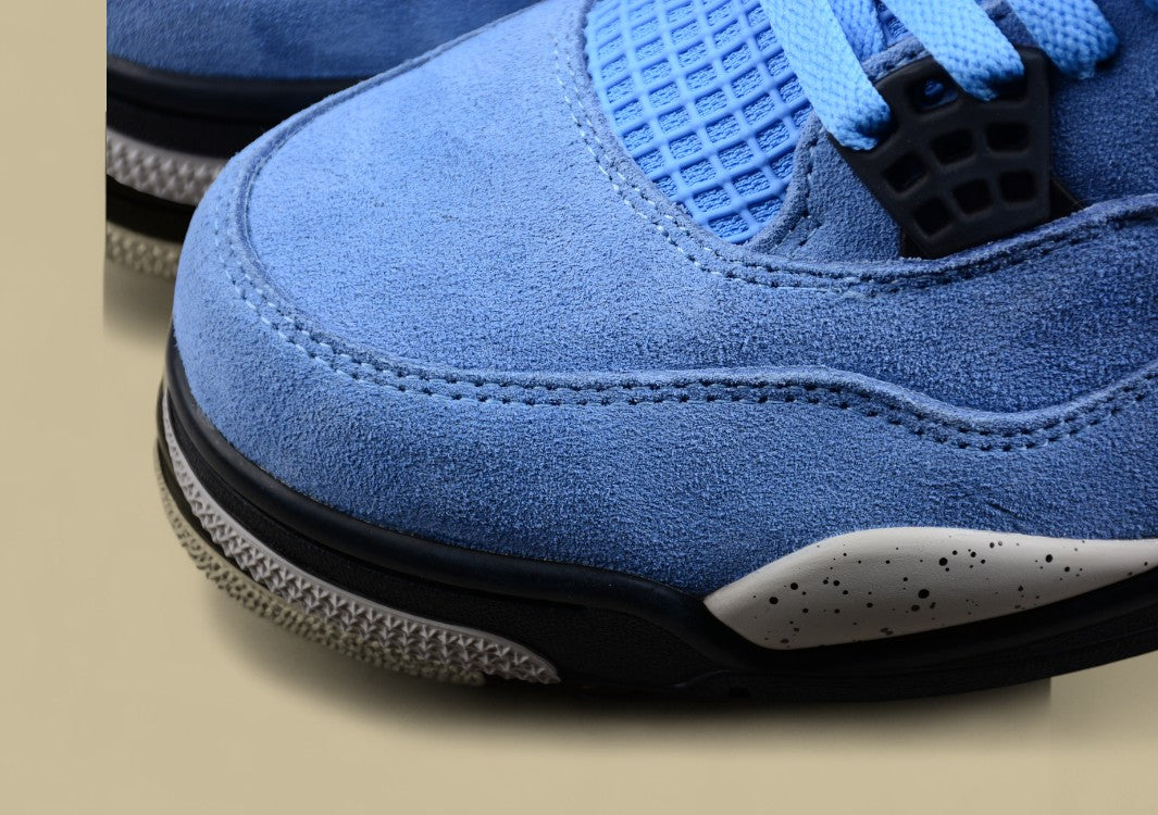Air Jordan 4 SE "University Blue"